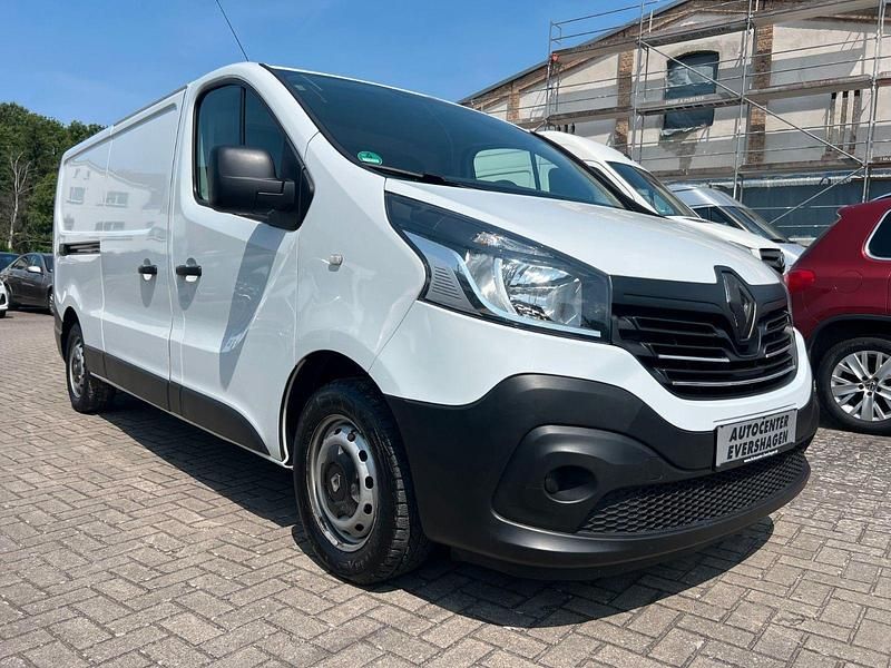 Weiß Gebraucht 2017 Renault Trafic Van | 14.499 € (Fairer Preis) - Bild 1/4