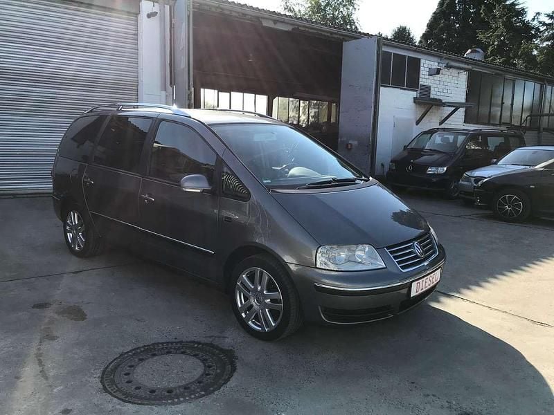 Gebraucht VW Sharan Trendline 140 PS (102 kW) 2006 Grau Van / Kleinbus