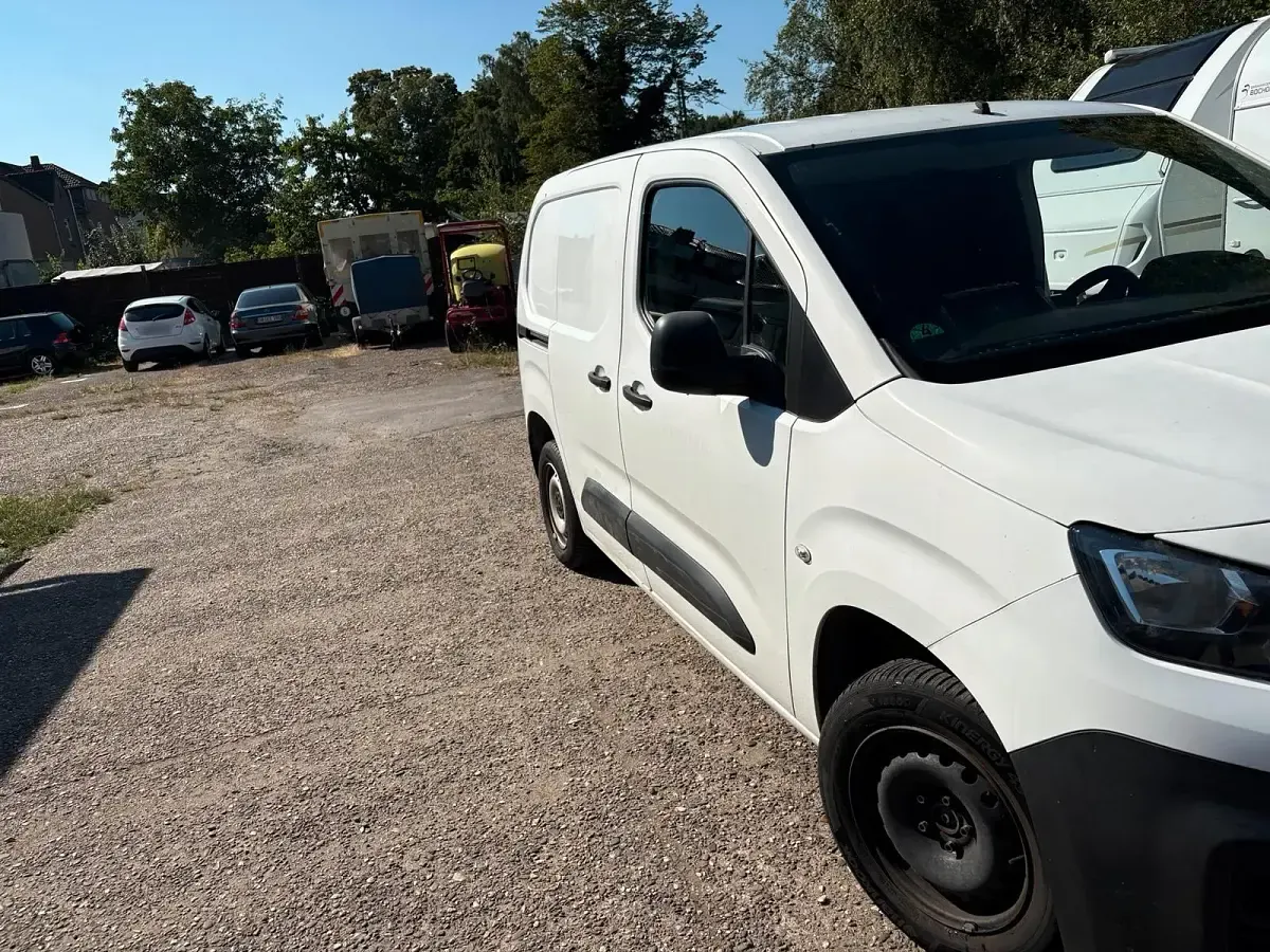 Gebraucht Peugeot Partner 75 PS (55 kW) 2019 Weiß Van / Kleinbus