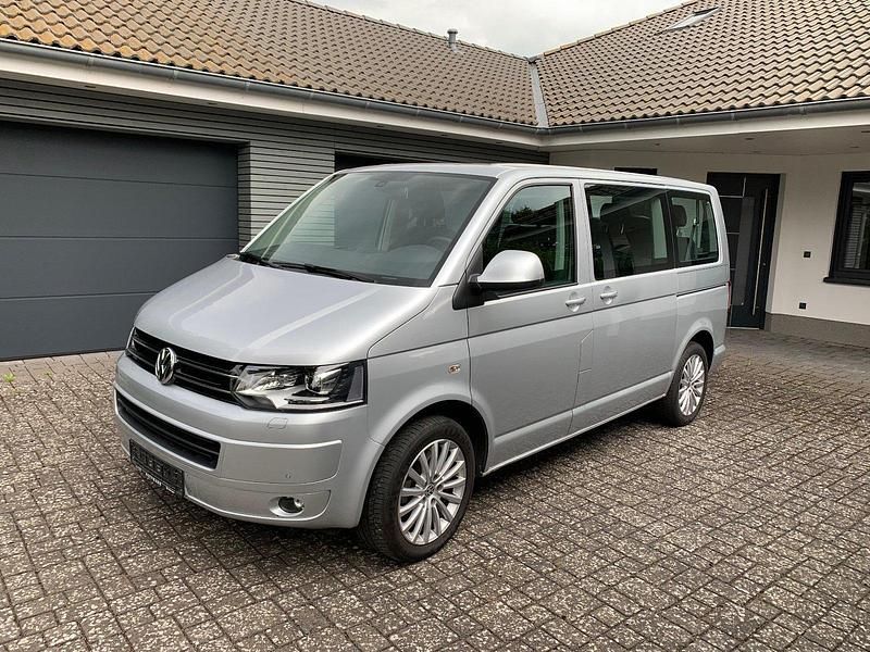 Silber Gebraucht 2014 VW T5 Comfortline Van | 35.000 € - Bild 1/4
