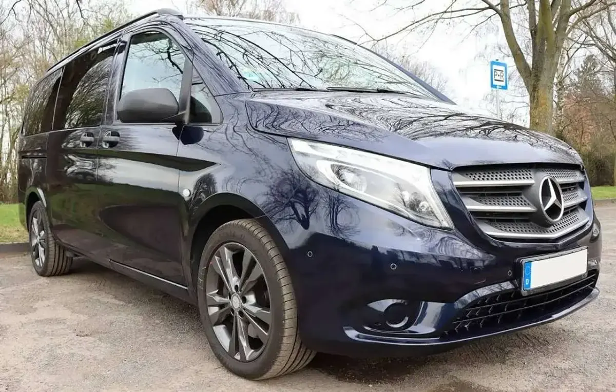 Gebraucht Mercedes Vito 190 PS (139 kW) 2017 Blau Van