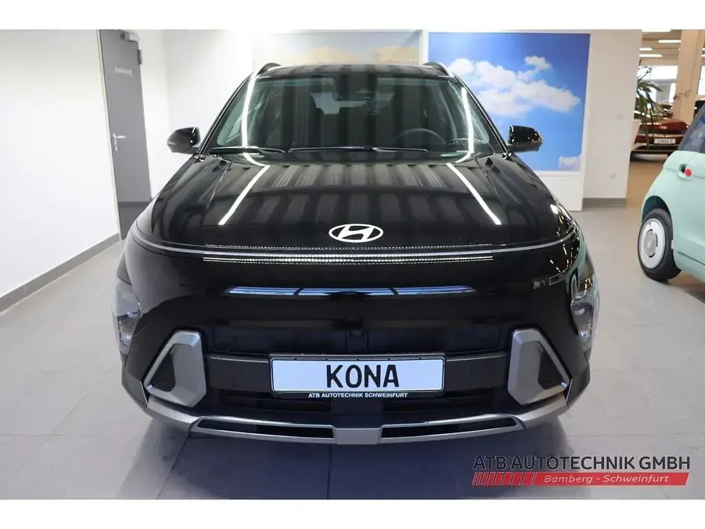 Neu Hyundai Kona Trend 139 PS (102 kW) 2026 Mineraleffekt (schwarz SUV