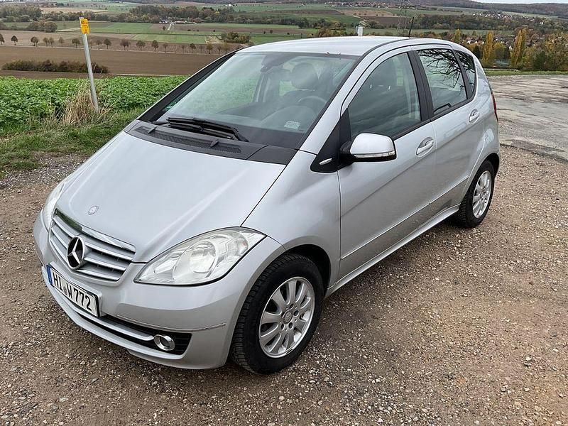 Silber Gebraucht 2008 Mercedes A150 Elegance Van / Kleinbus | 3.850 € (Fairer Preis) - Bild 1/4