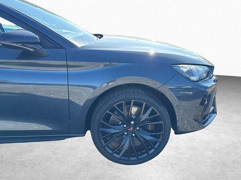 Neu Cupra Leon VZ3 300 PS (220 kW) 2026 Magnetic grau Limousine