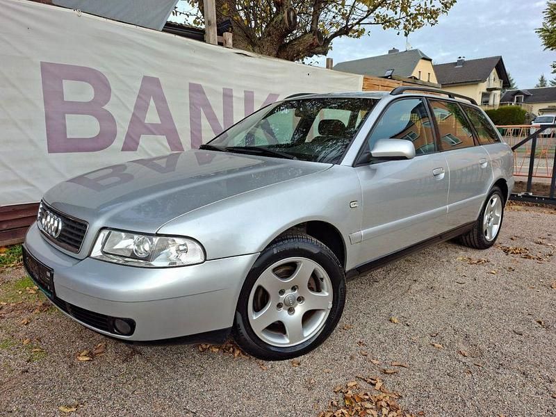 Silber Gebraucht 2000 Audi A4 S-Line Kombi | 7.950 € - Bild 1/4