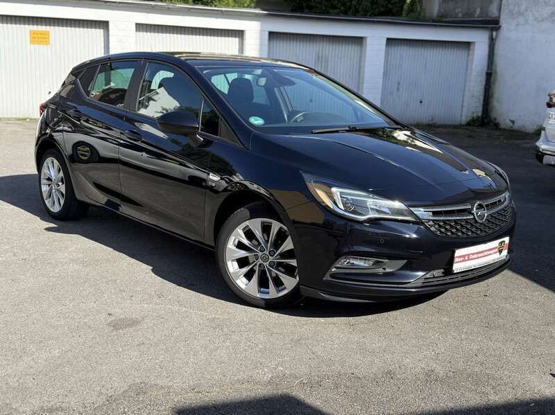 Tiefsee blau Gebraucht 2019 Opel Astra Kleinwagen | 8.790 € (Guter Preis) - Bild 1/4
