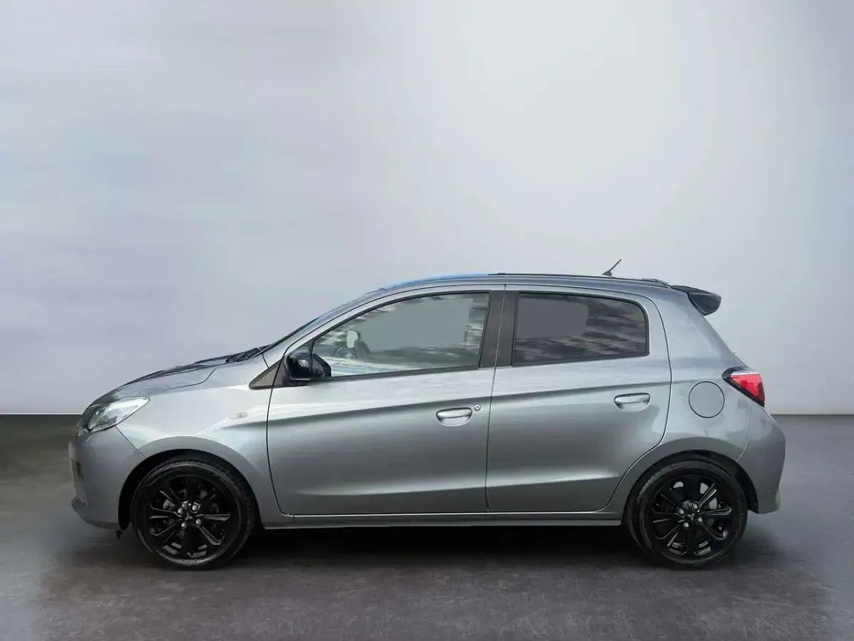 Gebraucht Mitsubishi Space Star Spirit+ 80 PS (58 kW) 2021 Platinumgrau / magicschwarz Kleinwagen