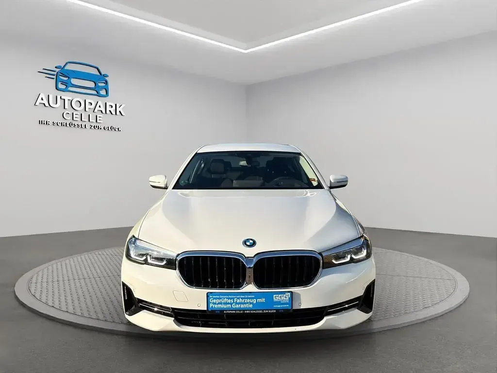 Gebraucht BMW 530e Performance 184 PS (135 kW) 2021 Alpinweiss iii Limousine