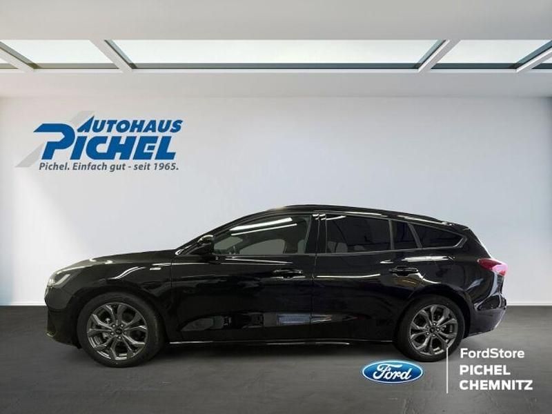 Gebraucht Ford Focus ST-Line 125 PS (91 kW) 2024 Schwarz(metallic) Kombi