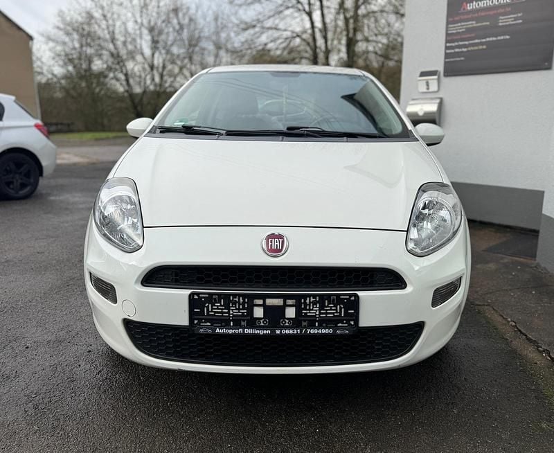 Gebraucht Fiat Punto 70 PS (51 kW) 2013 Weiß Kleinwagen