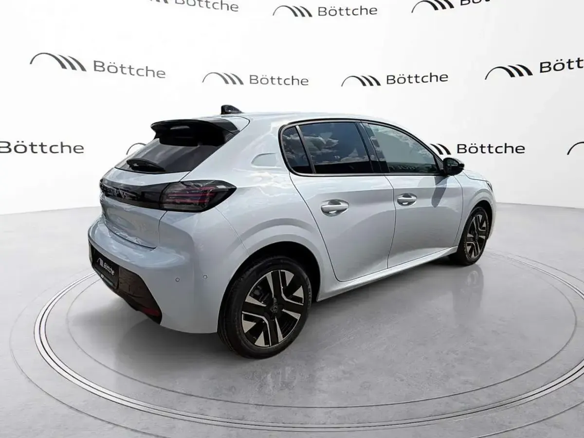 Neu Peugeot 208 Allure 101 PS (74 kW) 2025 Weiss/typ aussenverkleidung metalliclackierung Kleinwagen