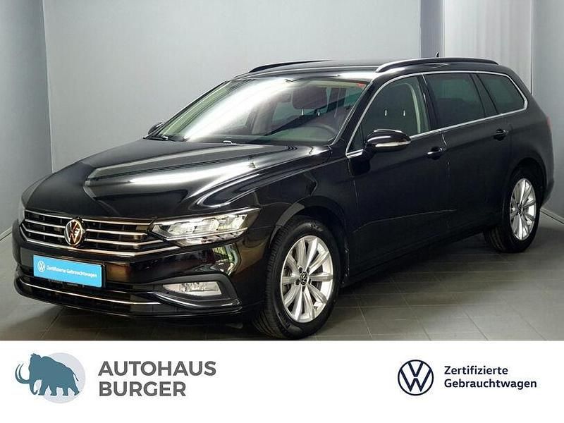 Deep black perleffekt (metallic) Gebraucht 2022 VW Passat Business Kombi | 23.590 € (Guter Preis) - Bild 1/4