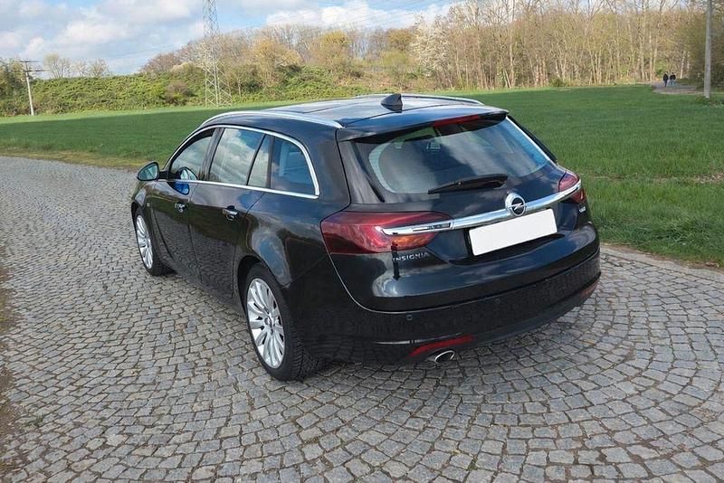 Gebraucht Opel Insignia 170 PS (125 kW) 2015 Schwarz Kombi