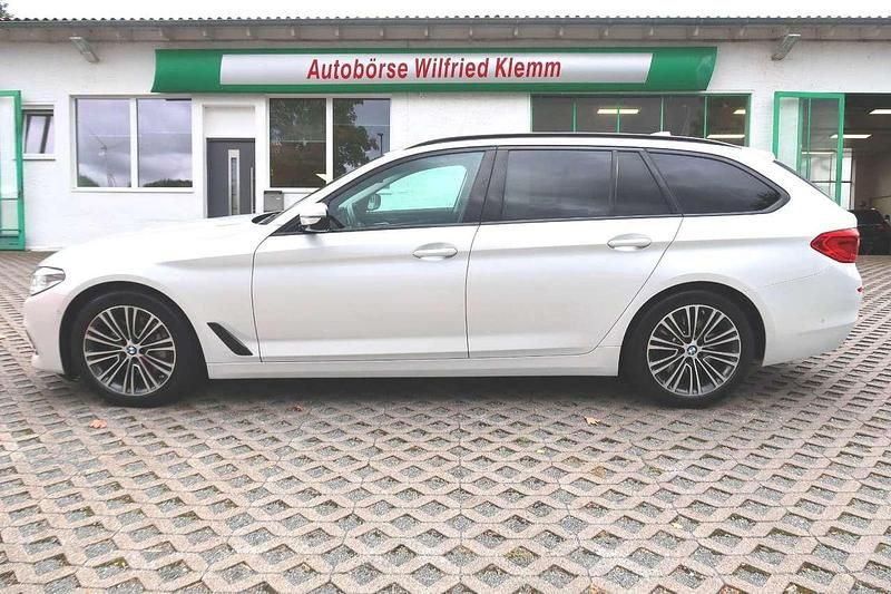 Mineralweisspearleffect Gebraucht 2018 BMW 530 Sport Line Kombi | 21.350 € (Superpreis) - Bild 1/4