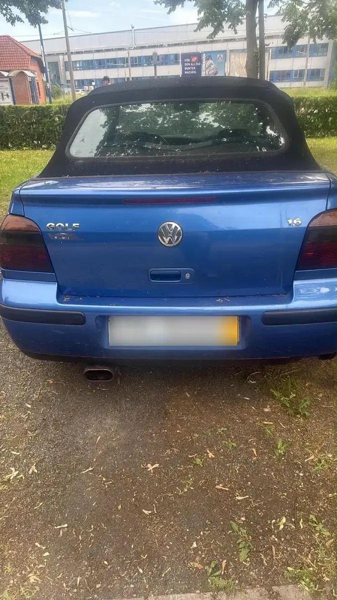Gebraucht VW Golf 101 PS (74 kW) 2000 Blau Cabrio