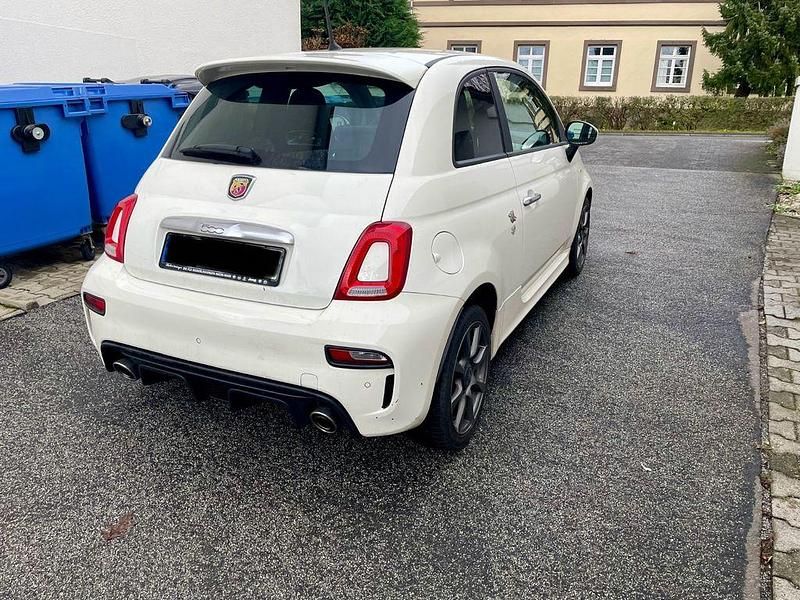 Gebraucht Abarth 595 145 PS (106 kW) 2017 Weiß Kleinwagen