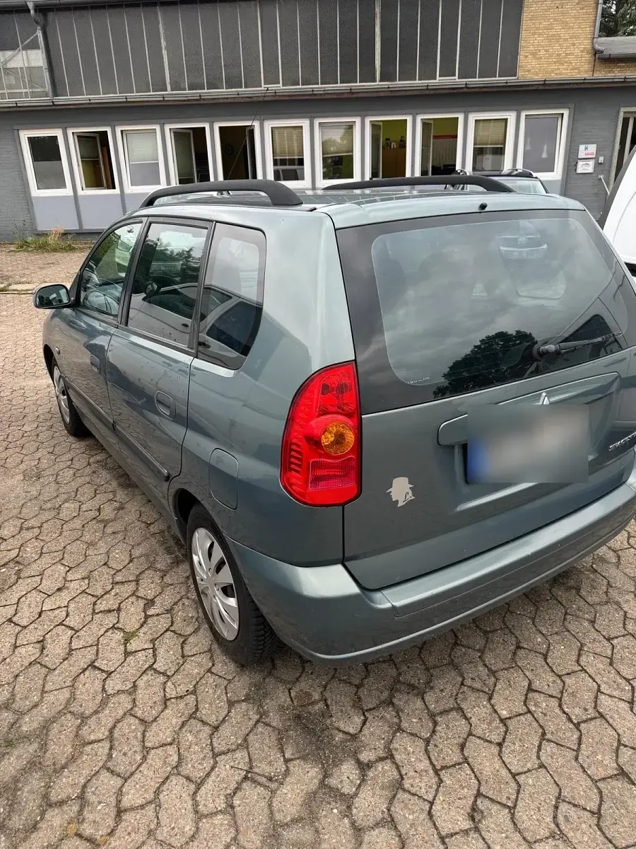 Gebraucht Mitsubishi Space Star 98 PS (72 kW) 2003 Grün Van / Kleinbus