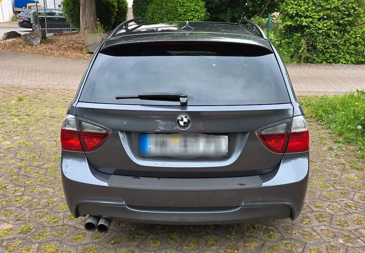Second-hand BMW 325 M Sport 218 CP (160 kW) 2006 Gri Berlinǎ