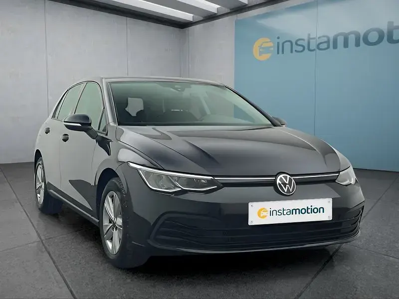 Gebraucht VW Golf VIII 116 PS (85 kW) 2022 Schwarz Kleinwagen