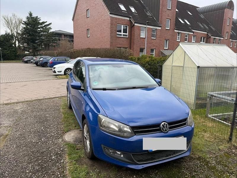 Gebraucht VW Polo Life 60 PS (44 kW) 2013 Blau Kleinwagen
