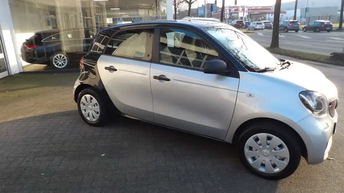 Gebraucht Smart ForFour 71 PS (52 kW) 2017 Silber Kleinwagen