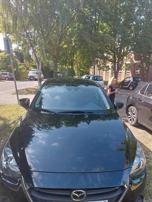 Schwarz Gebraucht 2018 Mazda 2 Limousine | 12.500 € (Fairer Preis) - Bild 1/4