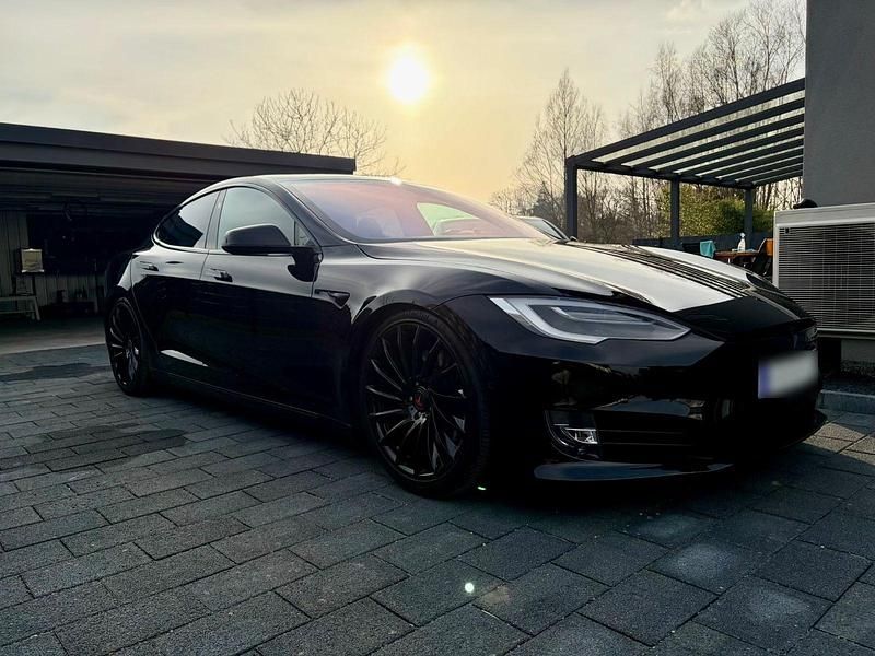 Second-hand Tesla Model S 386 kW (525 CP) 2017 Negru Hatchback