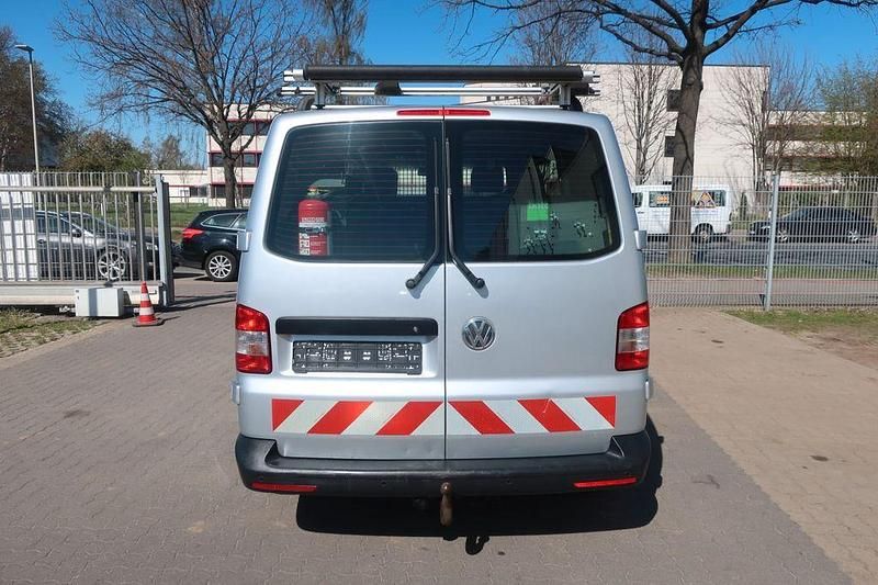 Gebraucht VW Transporter 140 PS (102 kW) 2015 Silber Van