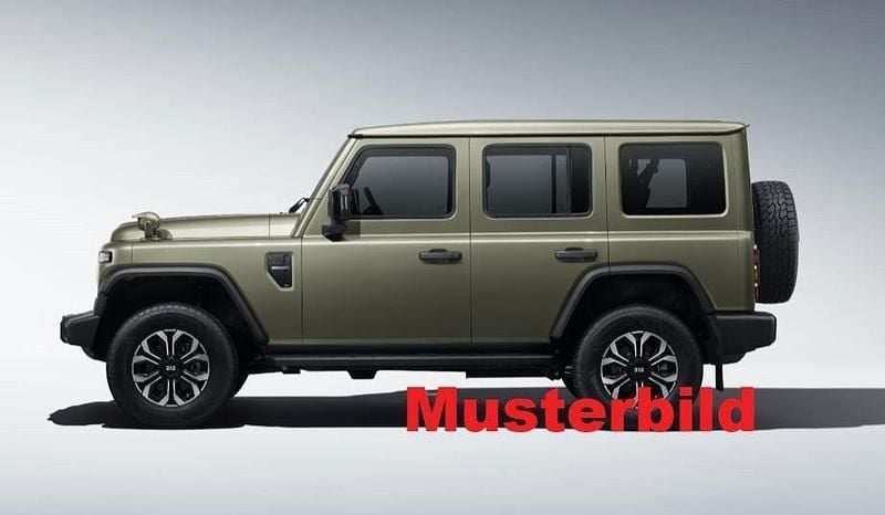 Neu BAW 212 166 PS (122 kW) 2026 Grau SUV