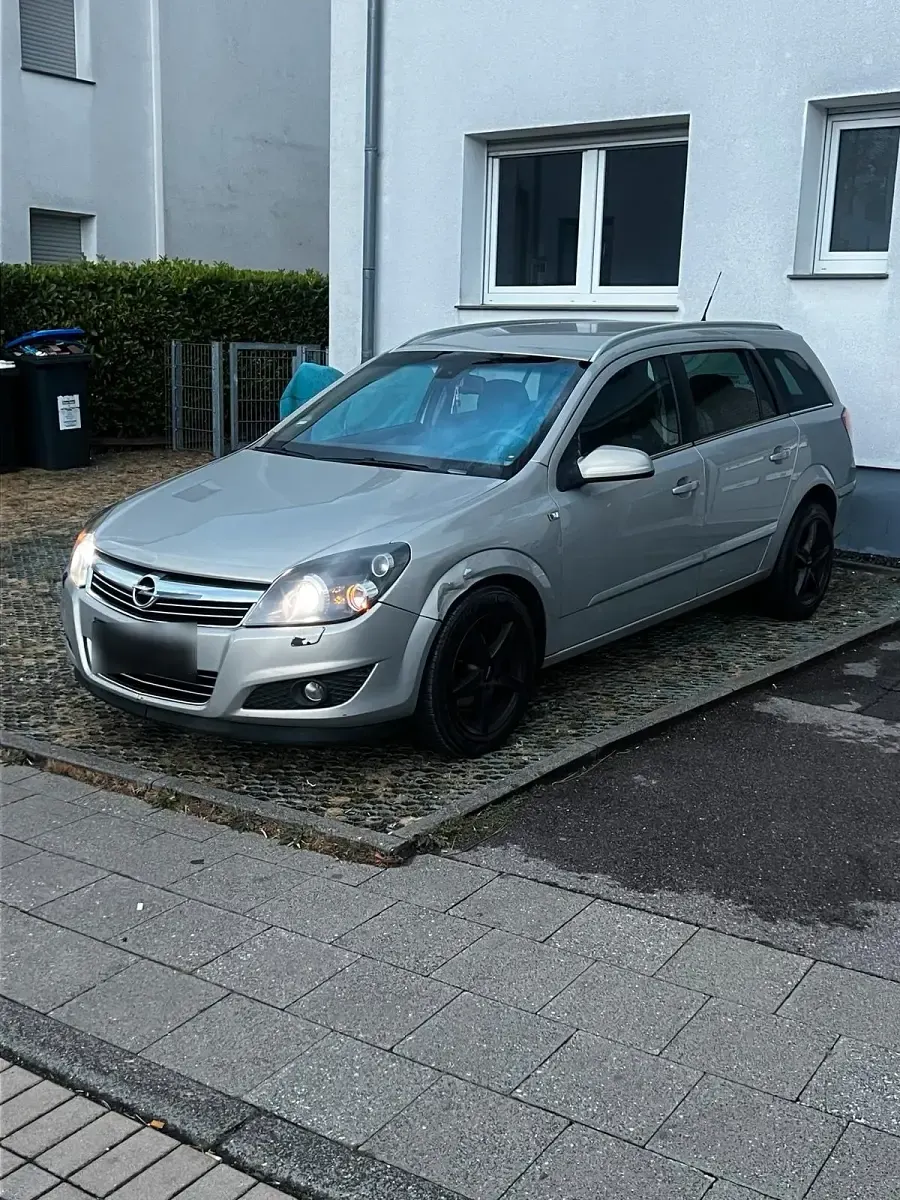Gebraucht Opel Astra 120 PS (88 kW) 2007 Grau Kombi