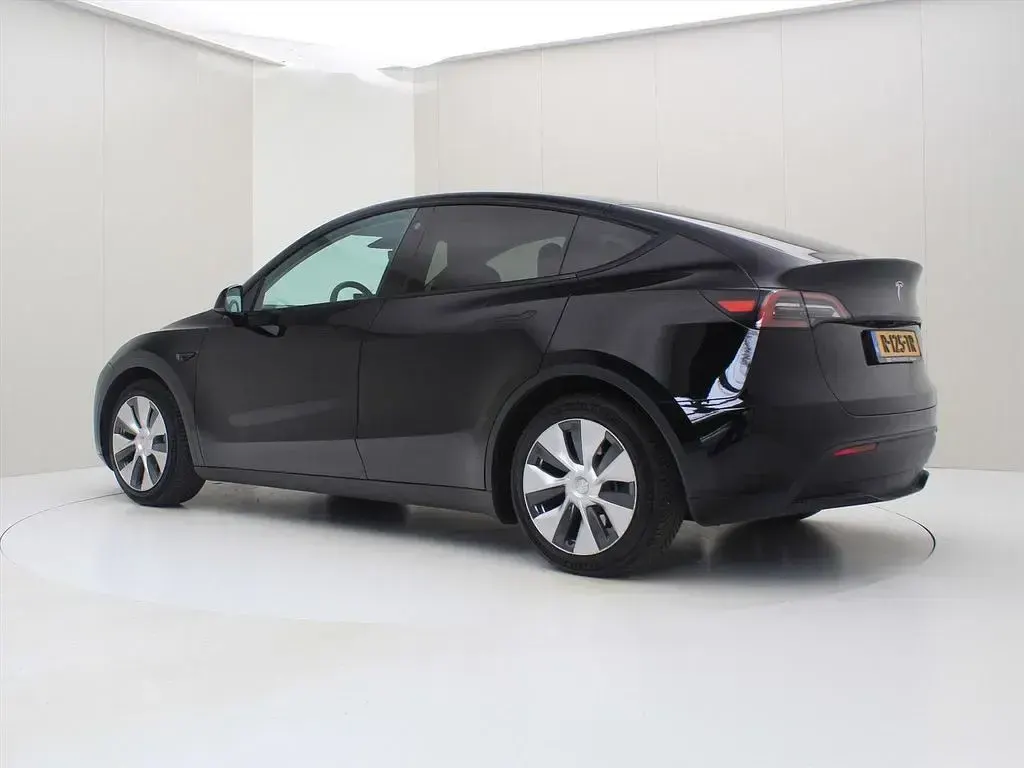 Occasion Tesla Model Y Standard Range 250 kW (341 ch) 2022 Noir SUV