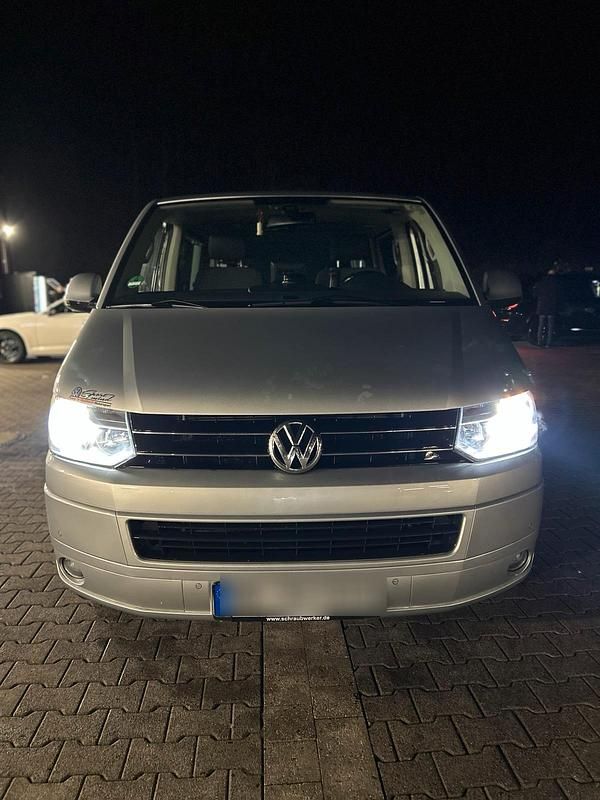Gebraucht VW Multivan 180 PS (132 kW) 2011 Andere farben Van
