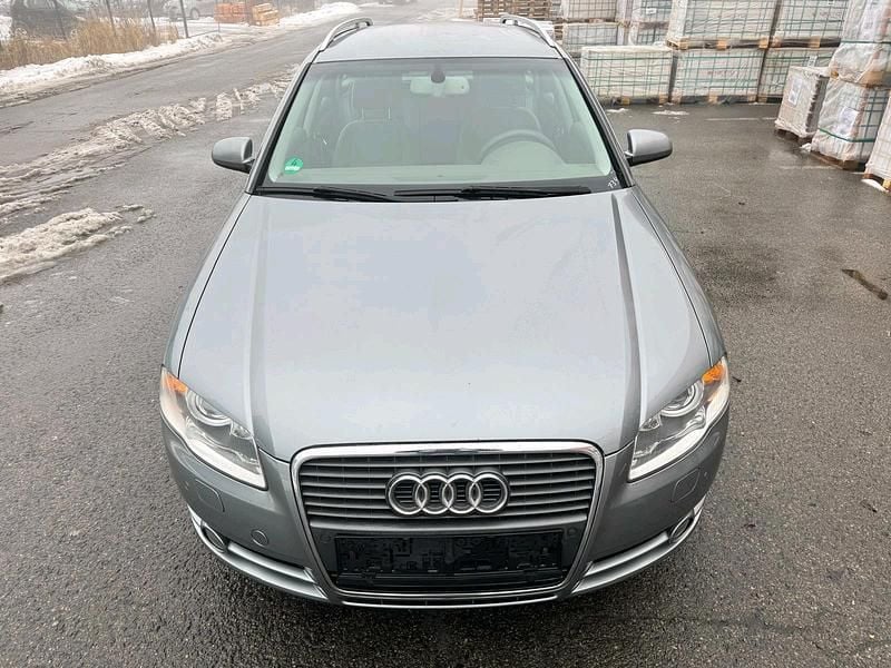 Grau Gebraucht 2005 Audi A4 Kombi | 2.799 € (Superpreis) - Bild 1/4