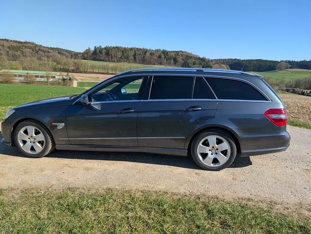 Gebraucht Mercedes E350 Avantgarde 265 PS (194 kW) 2013 Grau Kombi