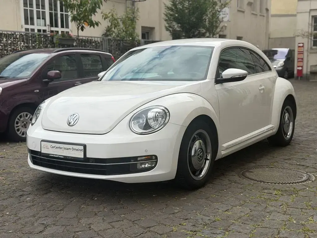 Gebraucht VW Beetle Design 105 PS (77 kW) 2013 Weiß Kleinwagen