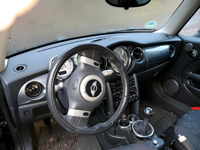 Gebraucht Mini ONE 90 PS (66 kW) 2005 Schwarz Kleinwagen