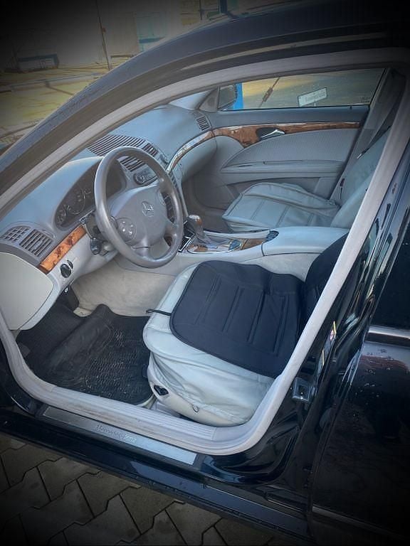 Gebraucht Mercedes E200 Elegance 163 PS (119 kW) 2003 Schwarz Limousine