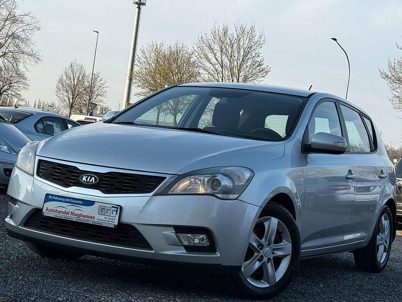 Gebraucht Kia Ceed 90 PS (66 kW) 2012 Silber Kleinwagen