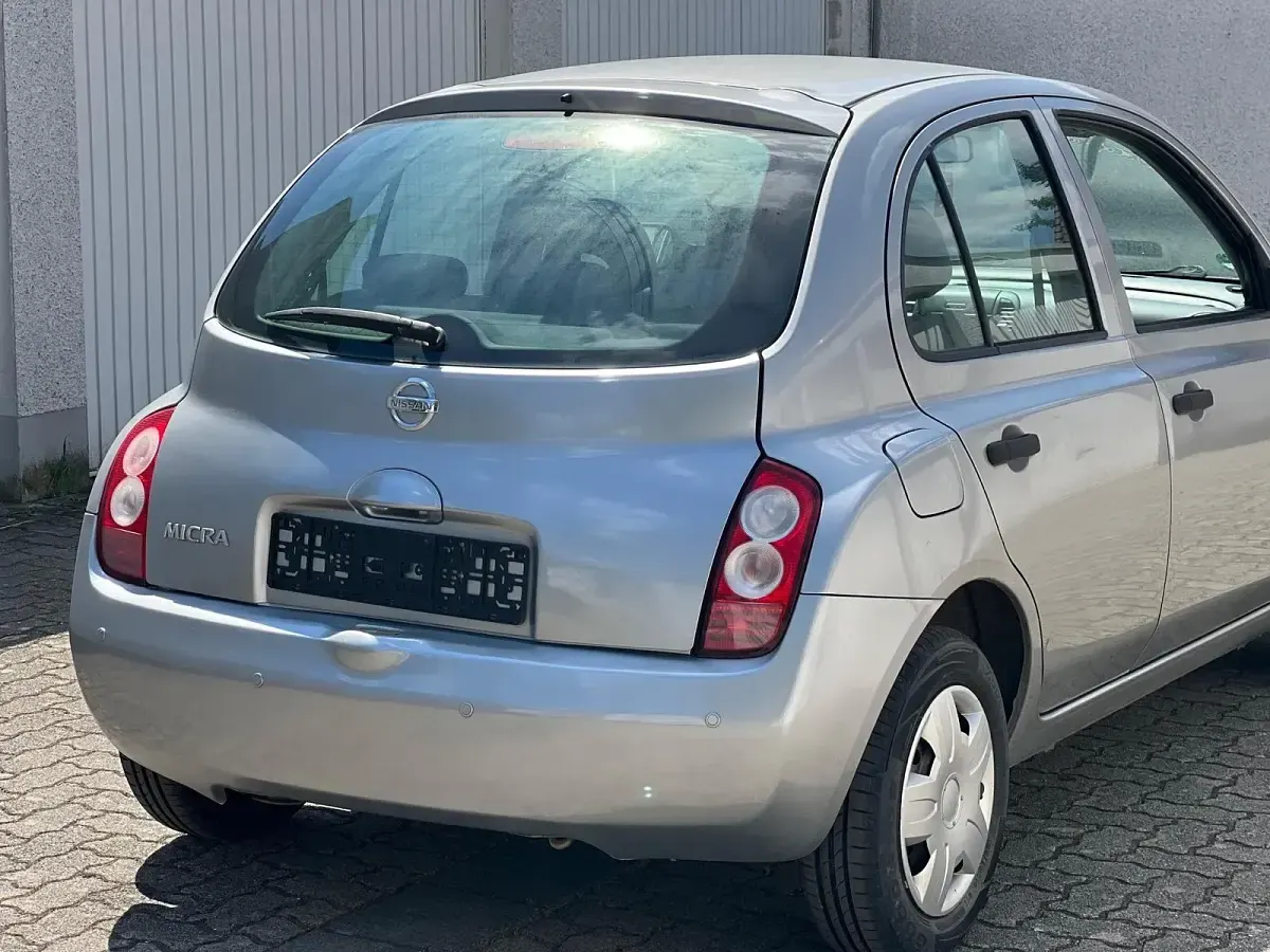 Gebraucht Nissan Micra 85 PS (62 kW) 2003 Silber Kleinwagen