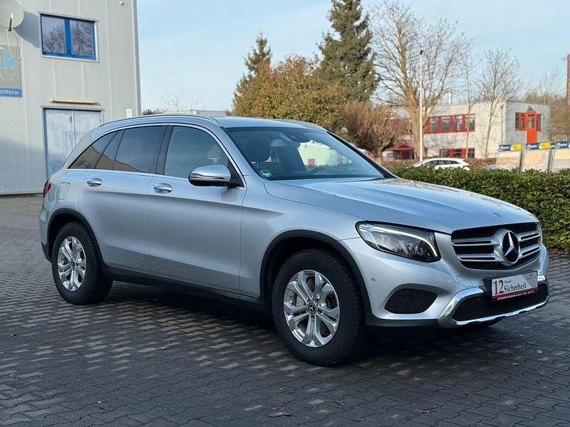 Gebraucht Mercedes GLC220 170 PS (125 kW) 2017 Silber SUV