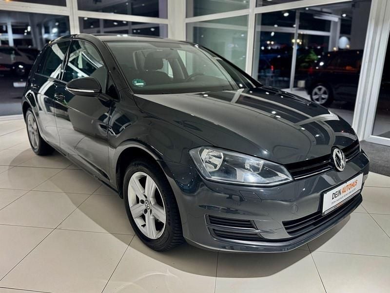 Gebraucht VW Golf VII Comfortline 86 PS (63 kW) 2017 Grau Kleinwagen