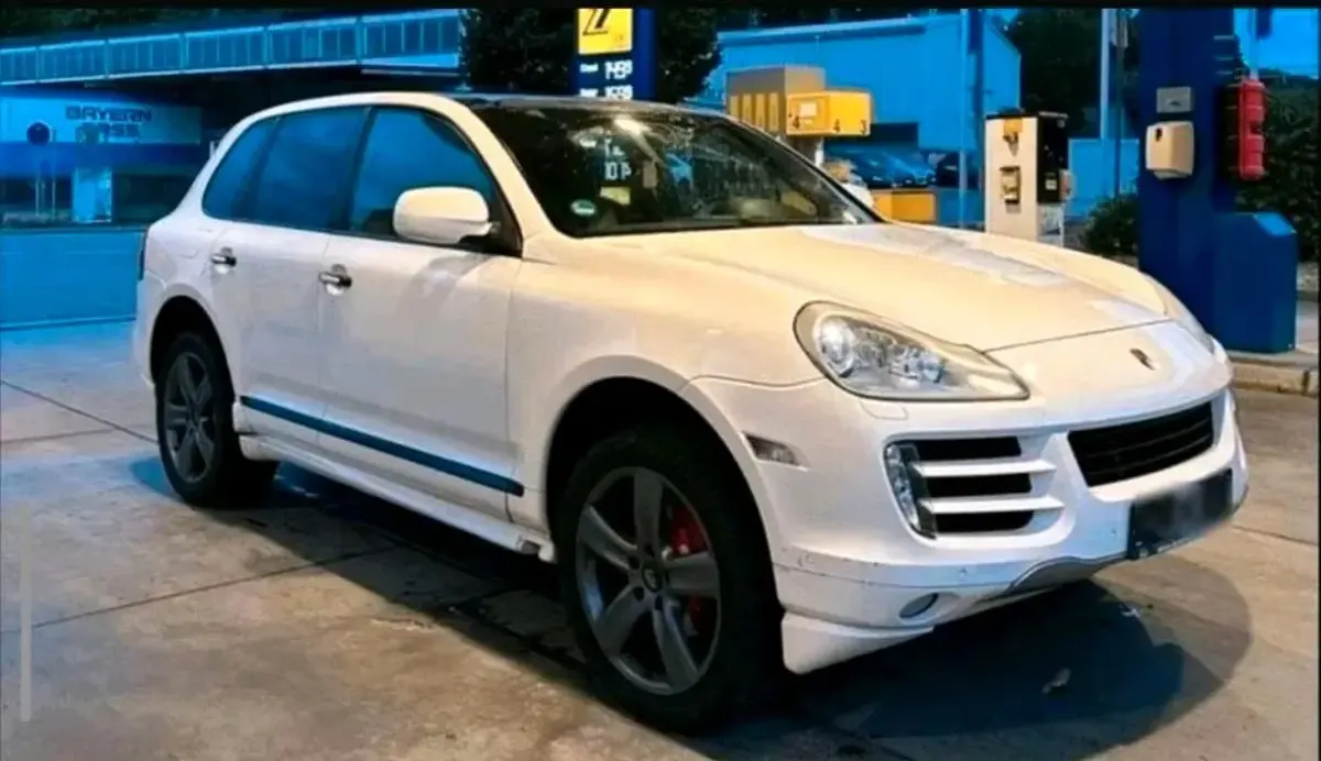 Gebraucht Porsche Cayenne 240 PS (176 kW) 2010 Weiß SUV