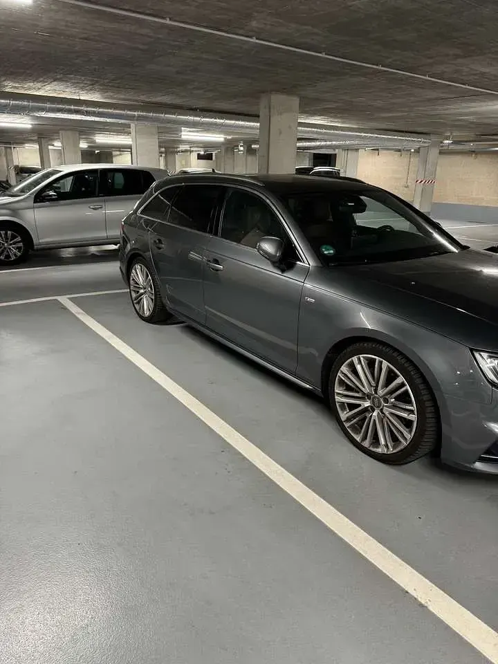 Gebraucht Audi A4 Sport 190 PS (139 kW) 2017 Grau Kombi