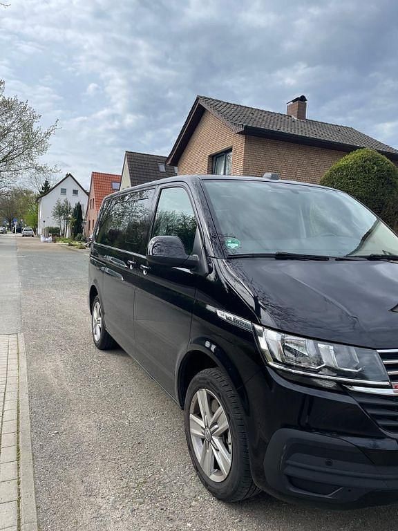 Schwarz Gebraucht 2023 VW T6.1 Van | 54.900 € - Bild 1/4