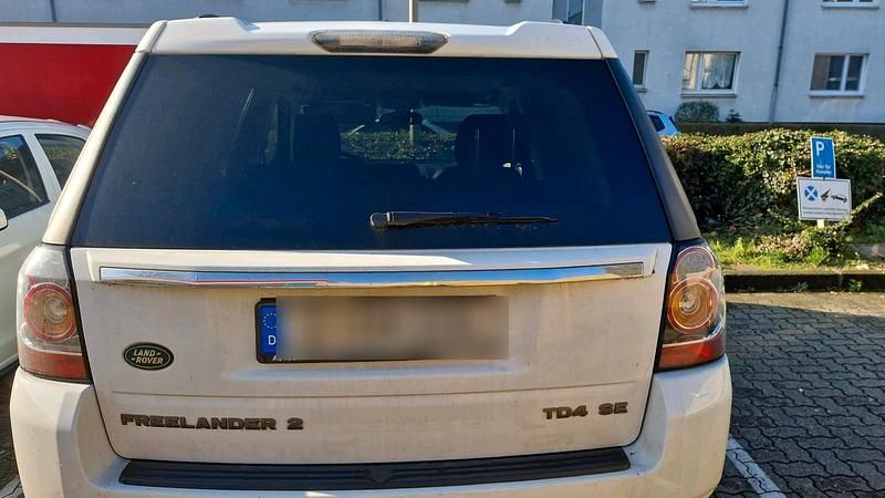 Gebraucht Land Rover Freelander 2 150 PS (110 kW) 2012 Weiß SUV