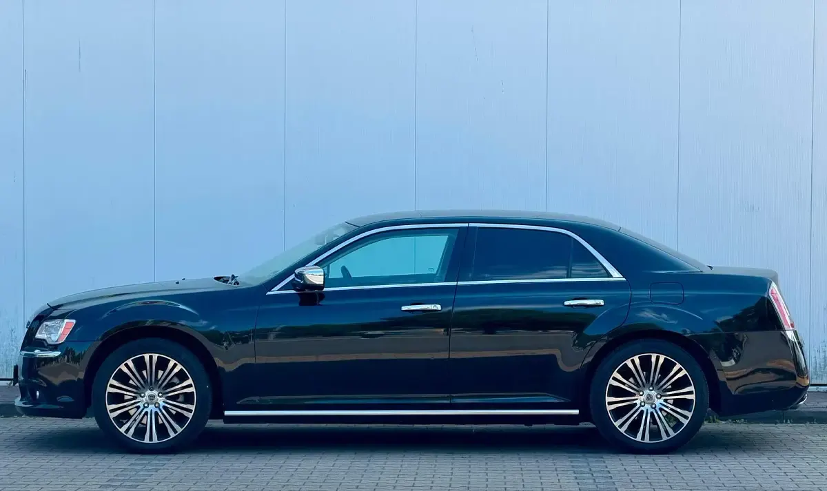 Gebraucht Lancia Thema 239 PS (175 kW) 2013 Schwarz Limousine