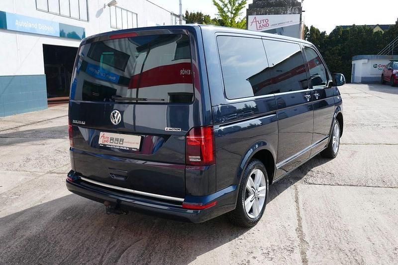 Gebraucht VW Multivan Generation Six 204 PS (150 kW) 2022 Blau Van