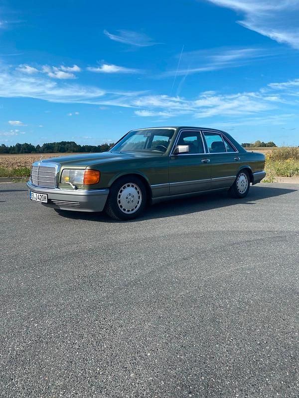 Grün Gebraucht 1986 Mercedes S420 SE Limousine | 8.500 € - Bild 1/4
