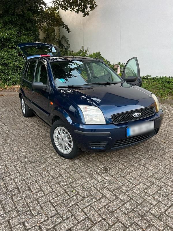 Blau Gebraucht 2004 Ford Fusion Kleinwagen | 1.890 € (Fairer Preis) - Bild 1/4