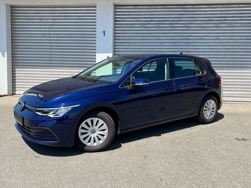 Blau Gebraucht 2021 VW Golf VIII Limousine | 15.800 € (Guter Preis) - Bild 1/4